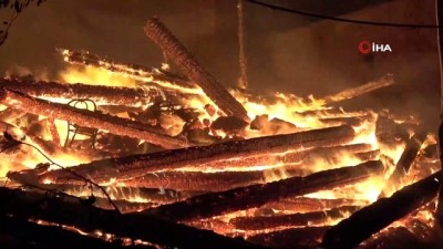 kapali mekan -  Kastamonu’da elektrik kontağından çıkan yangında 10 ev ve 1 cami yandı Videosu