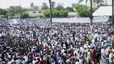 cumhurbaskani adayi - Macron'un İslam'ı hedef alan sözleri Senegal'de kınandı Videosu