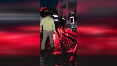 Sandık deposunda çıkan yangın söndürüldü - MERSİN