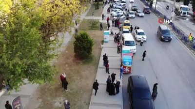  Yıkılan binayı böyle izlediler