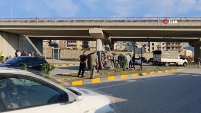  Kamyonetle çarpışıp devrildi