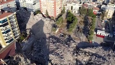 hasarli bina -  Kontrollü yıkım sırasında binanın büyük bölümü yıkıldı, o anlar kameraya yansıdı Videosu