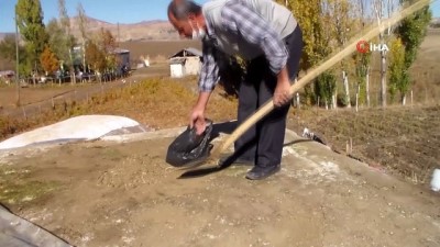 naylon poset -  - Toprak damlı köy evlerinde kış hazırlığı Videosu