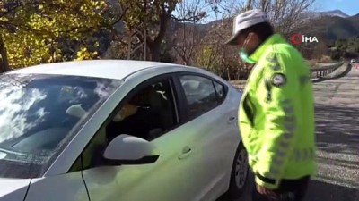 serit ihlali -  Hatalı sollama yapan sürücülere ceza havadan geldi Videosu