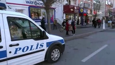 emniyet teskilati -  Polis ekipleri megafonla hem uyarıyor, hem de bilgilendiriyor Videosu