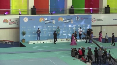 bronz madalya - MERSİN - Milli sporcu Mert Efe Kılıçer, barfikste gümüş, paralel barda bronz madalya kazandı - Ödül töreni Videosu