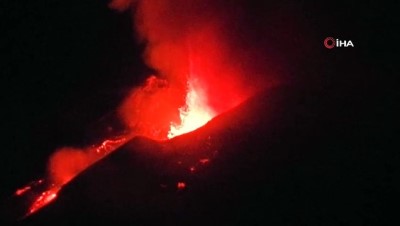 italya -  - Etna Yanardağı yeniden faaliyete geçti Videosu