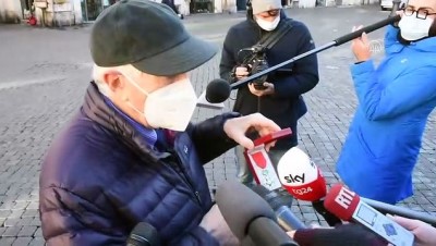 guvenlik gorevlisi - ROMA  - İtalyan gazeteci-yazar Augias, Fransız onur nişanını iade etti Videosu