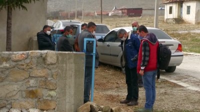 koy mezarligi - AFYONKARAHİSAR - Kovid-19'dan vefat eden Uzman Çavuş Taşpınar, memleketi Şuhut'ta defnedildi Videosu