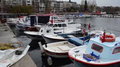  Balıkçılara fırtına engeli: 3 gündür çıkamıyorlar