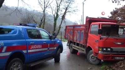  - Şile’de minibüs ile kamyonyonet çarpıştı: 8 yaralı