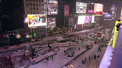kar manzaralari -  - New York Son Yılların En Şiddetli Kar Fırtınasının Etkisi Altında
- New York Beyaza Büründü Videosu
