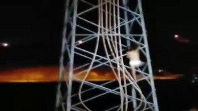 hava yastigi -  Trafik cezası yiyince yarı çıplak yüksek gerilim hattına çıktı Videosu