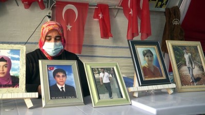 mezar taslari - Diyarbakır annelerinden HDP İl Başkanına tepki Videosu