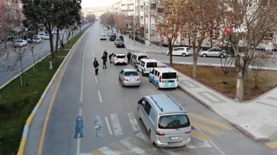  Aksaray’da polisin kısıtlama denetimi sürüyor
