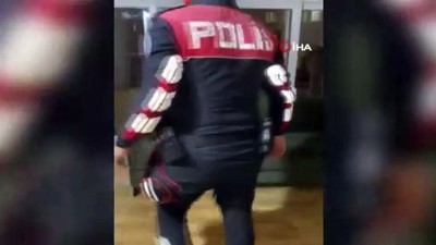 gozalti islemi -  Kavga ihbarına giden polisin bastığı zula evinden uyuşturucu fışkırdı Videosu