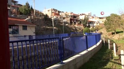  İzmir'de depremden sonra heyelan paniği: Bazı evler zarar gördü