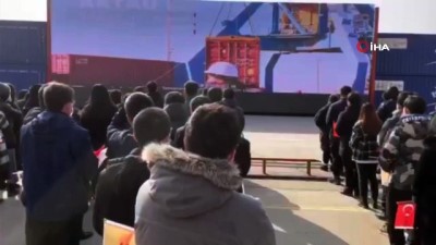 resmi karsilama -  Bakan Karaismailoğlu: 'Asya ve Avrupa arasında demiryolu yük taşımacılığı alanında yeni bir çağ başladı' Videosu