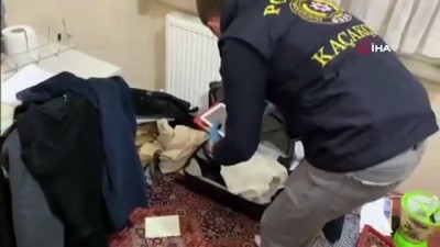 dizustu bilgisayar -  FETÖ’den aranan eski polis müdürü hücre evinde yakalandı Videosu
