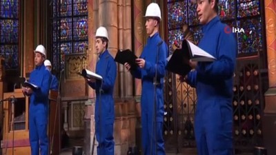sopra - - Paris’in Notre-dame Katedrali Yangından Sonra İlk Defa Noel Korosunu Ağırladı Videosu