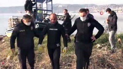 dalgic polis -  Denize ve sazlıkların arasına kaçan midyecileri polis tek tek topladı Videosu