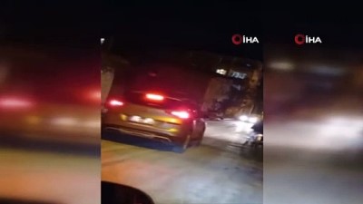 ilginc goruntu -  Alkollü olduğu iddia edilen motosikletlinin tehlikeli yolculuğu kamerada Videosu