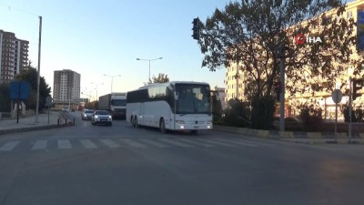 askeri arac -  - Komandolar Fırat Kalkanı Bölgesine geçti Videosu