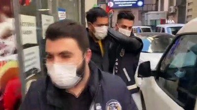 saglik ekipleri -  Beyoğlu’nda korkunç cinayetin katil zanlısı adliyeye sevk edildi Videosu
