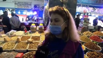 pazar alisverisi -  Yeni yılı evlerinde geçirecek olan Antalyalılar pazarlara akın etti, sosyal mesafe hiçe sayıldı Videosu