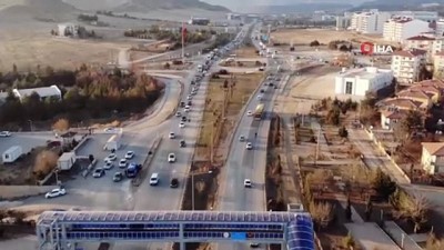 trol -  43 ilin geçiş noktasında yıl başı öncesi trafik yoğunluğu: Binlerce kişi yollara akın etti Videosu