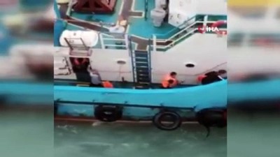 batin -  - Khor Abdullah Kanalı’nda demir yüklü İran gemisi battı Videosu