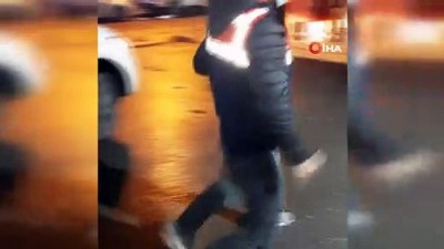 uzman cavus -  İzmir merkezli 50 ilde FETÖ operasyonu: 304 gözaltı kararı Videosu