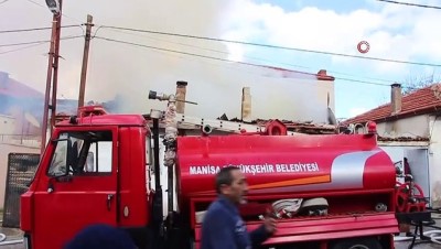 yangin yeri -  Kula’da korkutan yangın Videosu