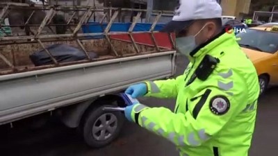 Polis tek tek durdurup kontrol etti, kış lastiği takmayan sürücüler ceza yedi