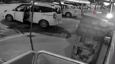 taksi duragi -  Eve götürmeyen taksicinin aracını kaçırdı Videosu