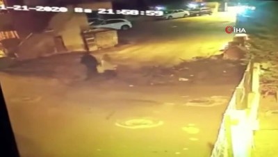 cuzdan -  Pendik’te yaşlı kadının çantasını çalan kapkaççı kamerada  Videosu