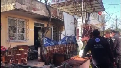 komur sobasi -  Yangında evden çıkamayan yaşlı adam ölü bulundu  Videosu