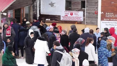 yariyil tatili -  Zigana Dağı yarıyıl tatilinin son gününde vatandaşların akınına uğradı Videosu