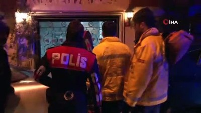 alicioglu -  Beyoğlu’nda çay ocağı önünde silahlı kavga: 2 yaralı Videosu