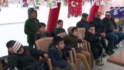 cadirkent -  Depremzedeler çadırda Mehmetçiğe dua etti Videosu