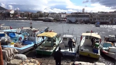 siddetli ruzgar - Ege'de şiddetli rüzgar hayatı olumsuz etkiliyor (2) - AYDIN Videosu
