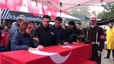 hava saldirisi -   İdlib’de şehit düşen Ali Turgut son yolculuğuna uğurlandı Videosu