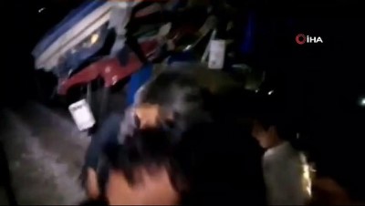 yolcu treni -  - Pakistan’da tren ve otobüs çarpıştı: 18 ölü, 55 yaralı Videosu