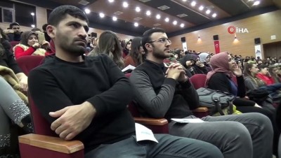 moderator -  Prof. Dr. Mehmet Parlak: 'Koronavirüs korkulacak bir hastalık değildir' Videosu