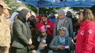 hava saldirisi -  Şehidin hamile eşi karnındaki bebeği ile şehidini son yolculuğuna uğurladı Videosu