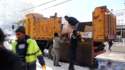 felaket -  Başkale’den Elazığ'a yardım  Videosu