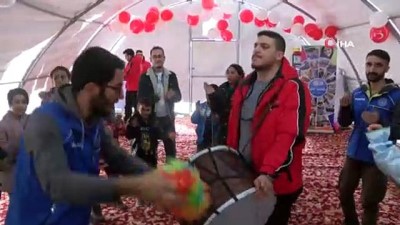  Okulların 10 Şubat'ta açılacağı Elazığ'da çadır kentlerde yaşam sürüyor 