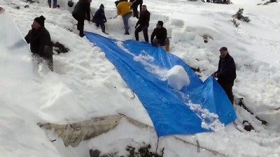 kar yiginlari - 1700 rakımdaki çukura yazın kullanmak üzere kar depoladılar - KONYA Videosu