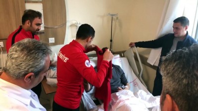 yarali askerler - Ampute Milli Futbol Takımı teknik heyetinden Mehmetçiğe ziyaret - HATAY Videosu