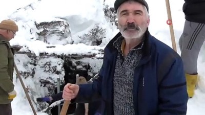 hava saldirisi -  Geleneksel 'kar basma' etkinliğinde tonlarca kar depolandı Videosu